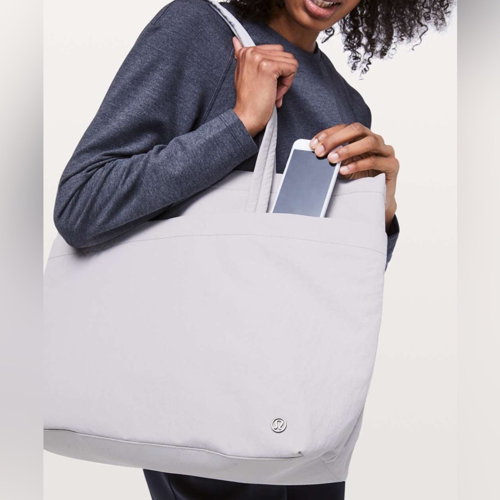 🍋Lululemon On My Level Tote *Large 15L